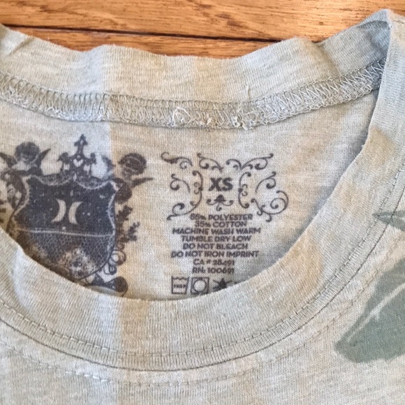 Y2K Hurley XS Rose Print Cap Sleeved Tee - Picture 3 of 3